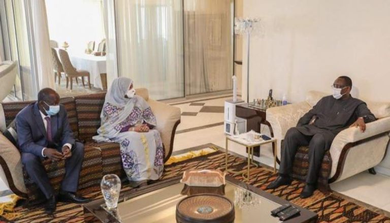 الرئيس السنغالي استقبل الوزير السودانية في منزله بدكار