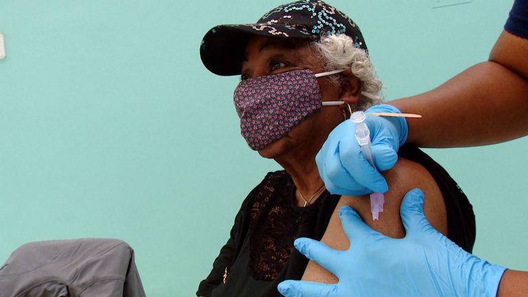 تطعيمات كورونا كورونا يواصل الانتشار حول العالم