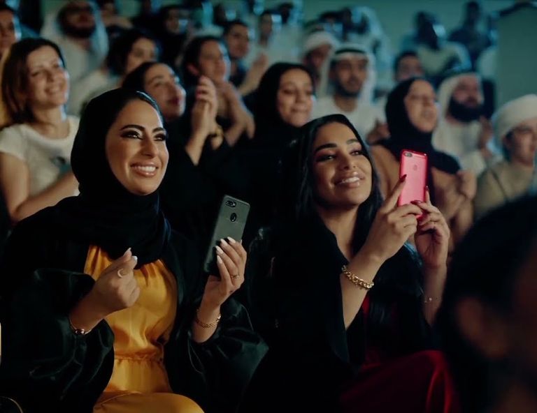 صناع الفيلم الإماراتي "218"