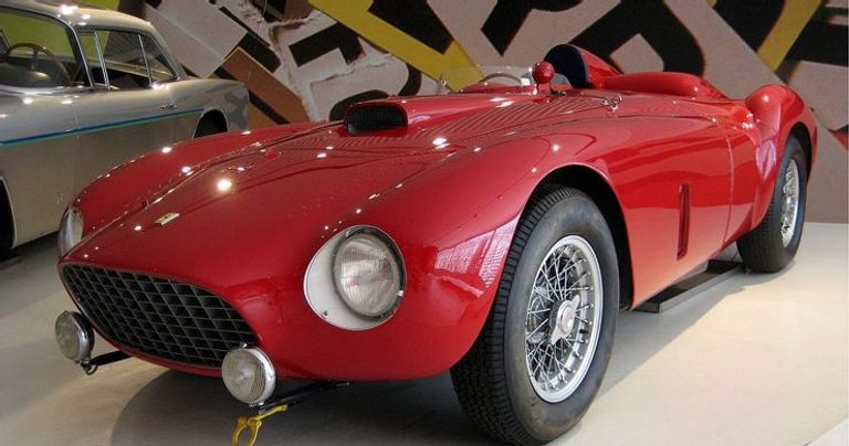 طراز Ferrari 375-Plus Spider Competizione طراز Aston Martin DB4 GT Zagato