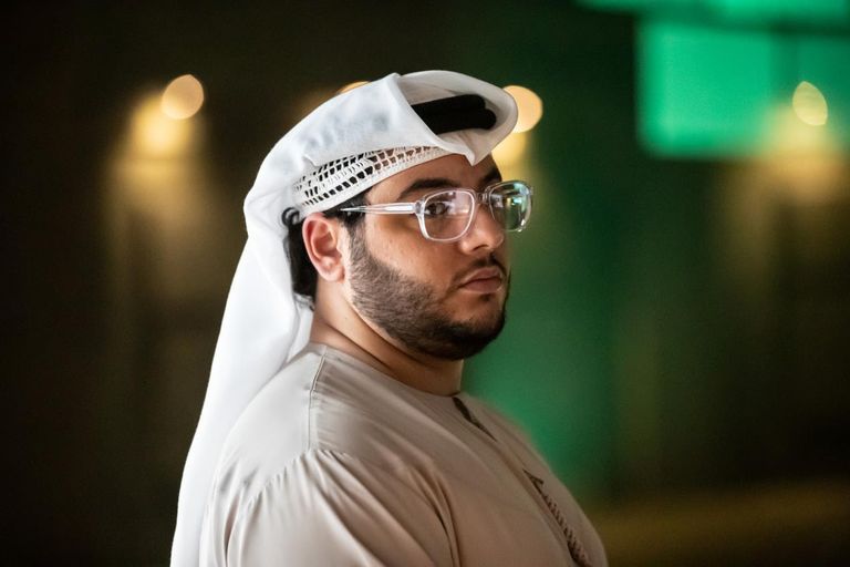 مشهد من مسلسل "المنصة"