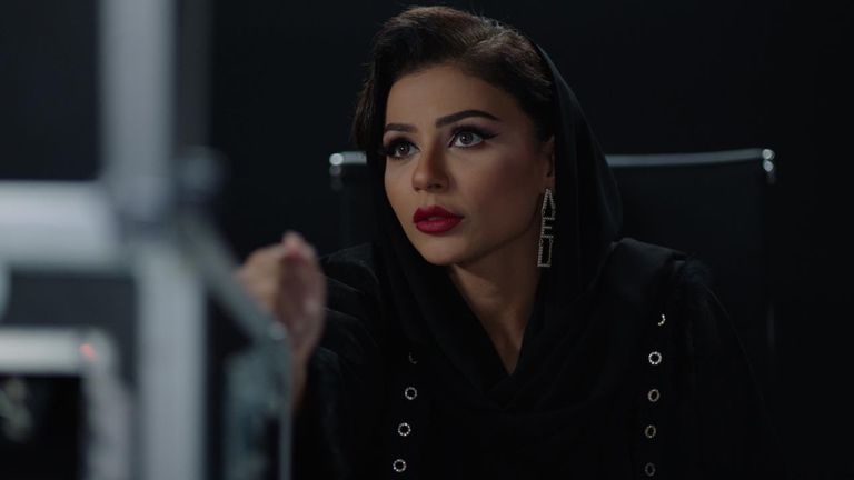 مشهد من مسلسل "المنصة"