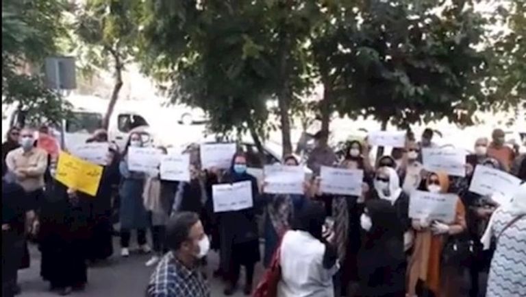 الاحتجاجات تتصاعد في إيران