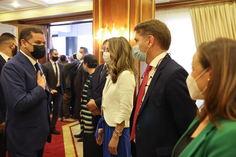 رئيسا وزراء ليبيا وإسبانيا في مؤتمر صحفي