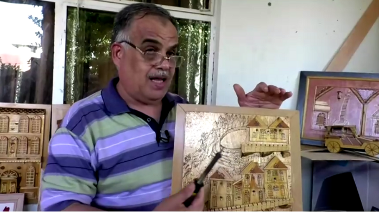 جمال صالح يمارس هوايته