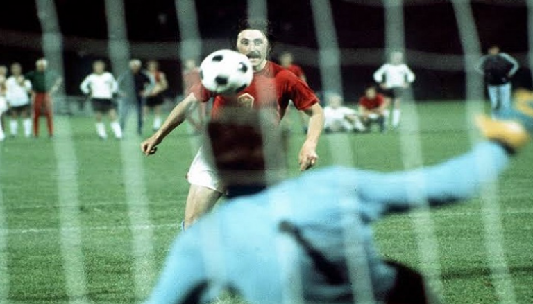 كأس أمم أوروبا 1976.. "ركلة بانينكا" تمنح تشيكوسلوفاكيا لقبا نادرا