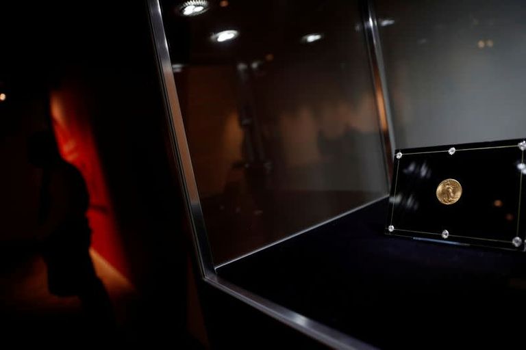 العملة النقدية الأمريكية "دابل إيجل"