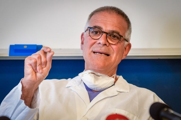 عالم الفيروسات الإيطالي قال إن كورونا الآن في حالة سبات سريرياً