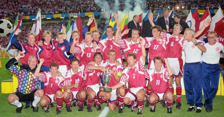 منتخب الدنمارك بطل يورو 1996 منتخب البرتغال بطل يورو 2016