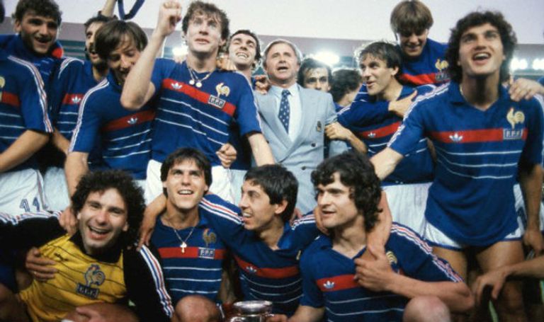منتخب فرنسا بطل كأس الأمم الأوروبية "يورو 1984" كريستيانو رونالدو وميشيل بلاتيني