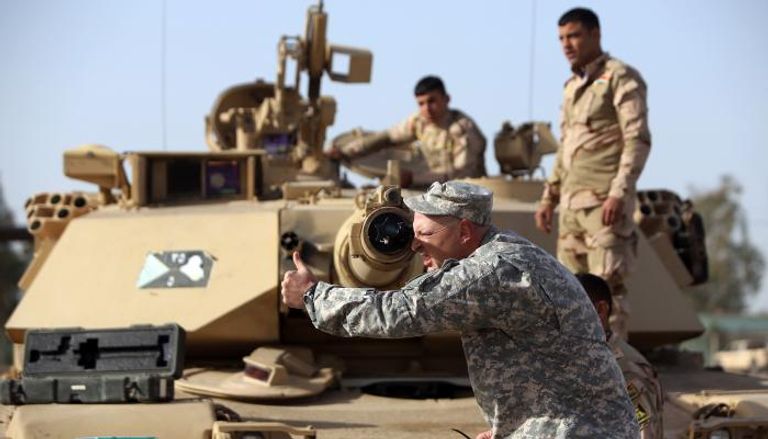 عسكري أمريكي خلال مهمة تدريبية للجيش العراقي- أرشيفية