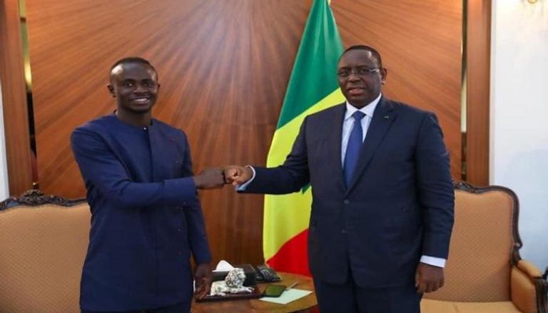 ساديو ماني مع رئيس السنغال