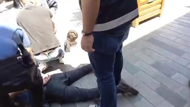 جانب من عمليات الاعتقال