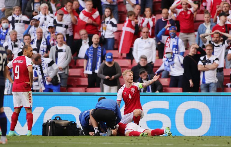 كاير يطلب الإسعاف كريستيان إريكسن