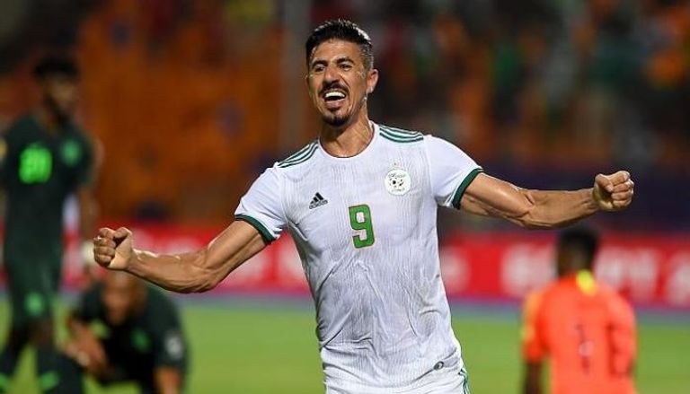 بغداد بونجاح لاعب منتخب الجزائر