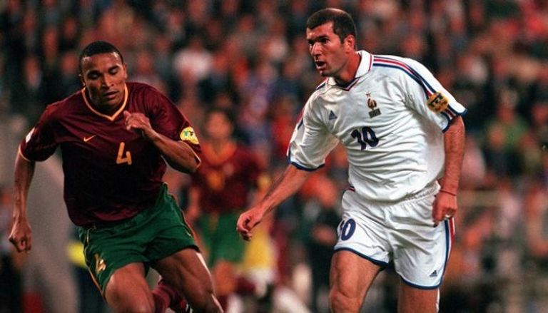 زيدان من مباراة فرنسا والبرتغال في يورو 2000