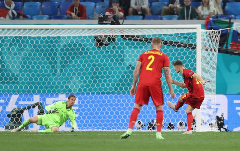 لحظة هدف توماس مونييه منتخب بلجيكا