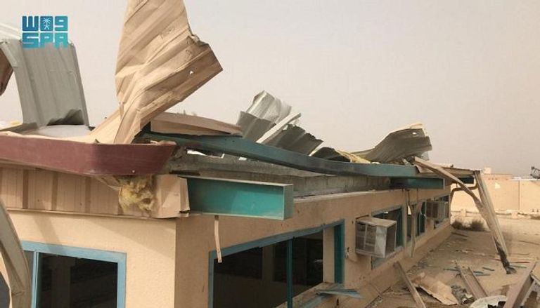 آثار سقوط المفخخة على المدرسة بالسعودية