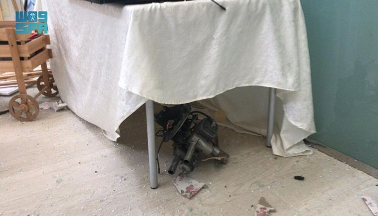 آثار سقوط المفخخة على المدرسة بالسعودية