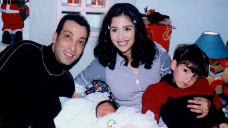 الفنانة المعتزلة حنان ترك