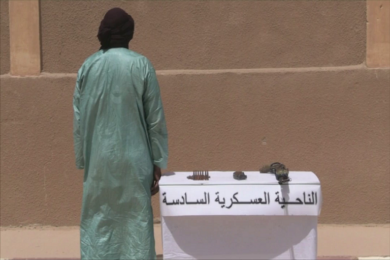 الإرهابي محمد هنوني الذي سلم نفسه للجيش الجزائري