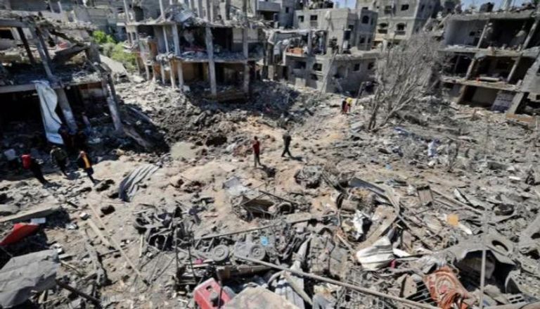 جانب من الدمار الذي خلفه القصف الإسرائيلي بغزة