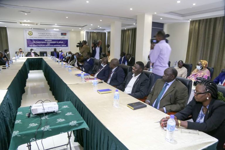 مؤتمر صحفي بعد رفع الجلسات