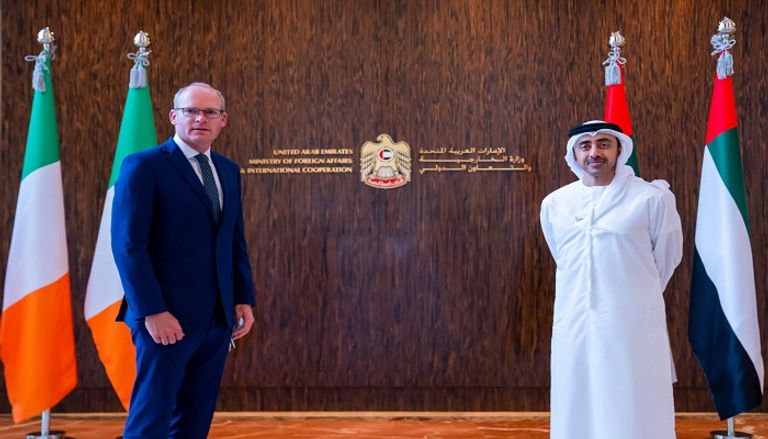 الشيخ عبدالله بن زايد آل نهيان وسايمون كوفيني