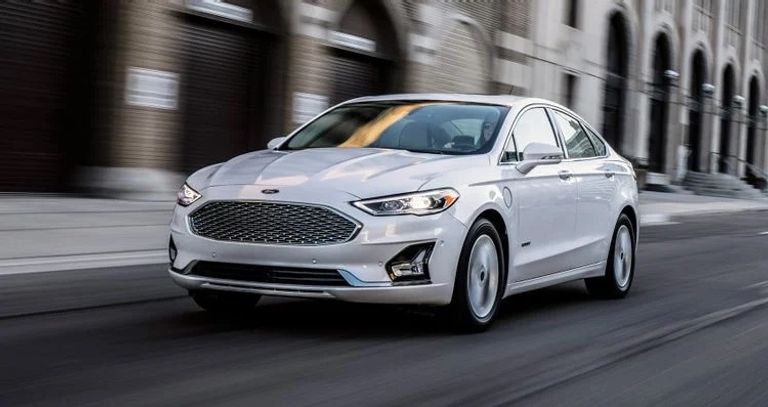 طراز Ford Fusion Energi  إيلون ماسك
