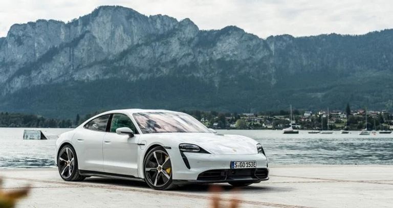 بورش تايكان إيلون ماسك