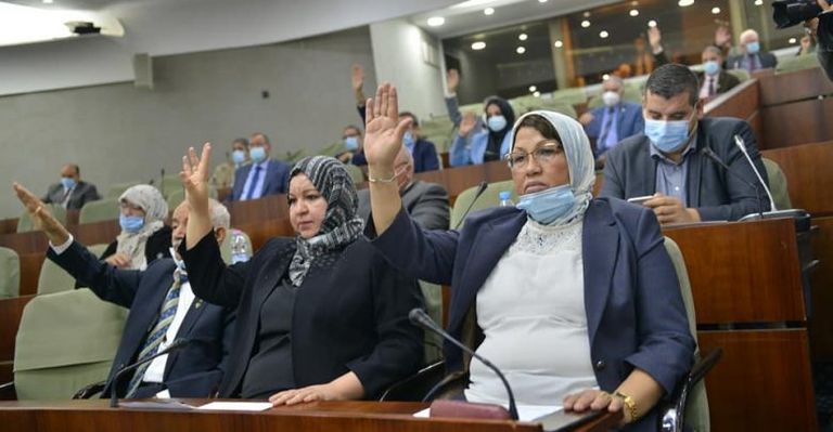 نائبات جزائريات في جلسة للبرلمان - أرشيفية
