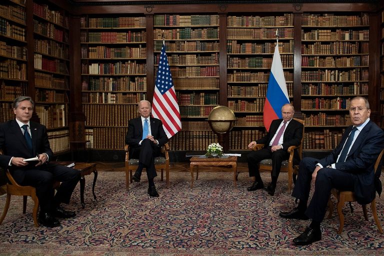 الرئيسان الأمريكي جو بايدن والروسي فلاديمير بوتين