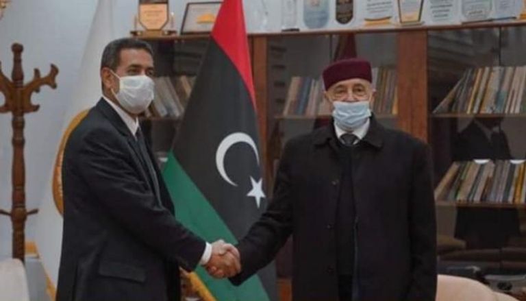 عقيلة صالح مع رئيس مفوضية الانتخابات الليبية