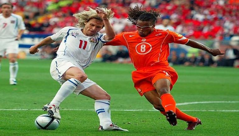 هولندا والتشيك في يورو 2004