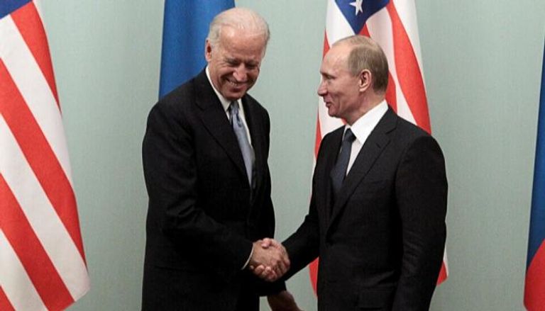 الرئيسان الأمريكي جو بايدن ونظيره الروسي فلاديمير بوتين 