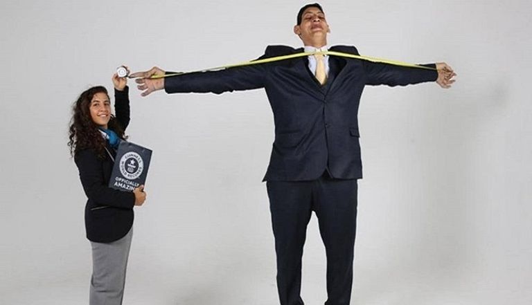 شقيقان مصريان يدخلان جينيس بـ5 أرقام قياسية