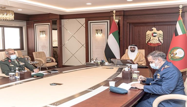 محمد بن أحمد البواردي وزير الدولة الإماراتي لشؤون الدفاع