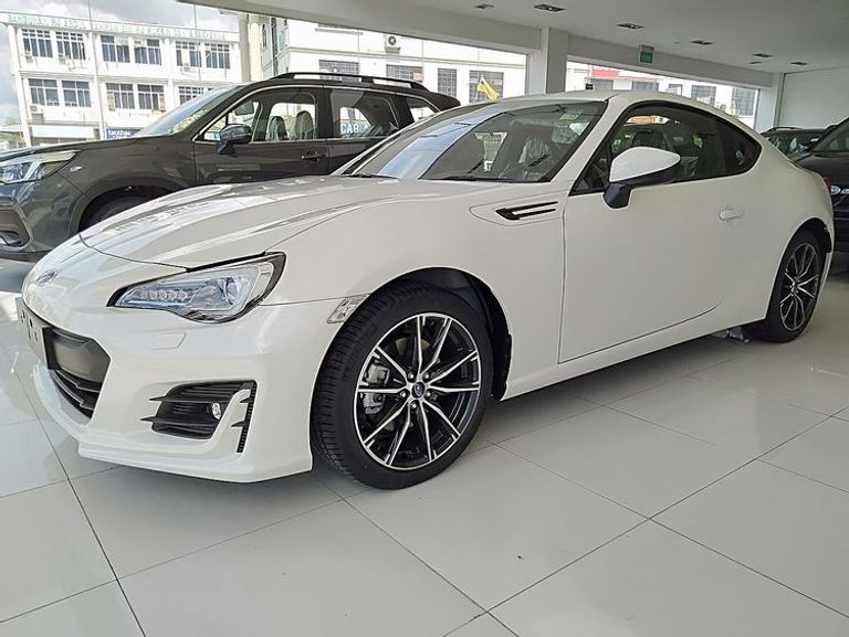 الأقوى ضمن فئة هاتشباك هو طراز Volkswagen Golf GTI