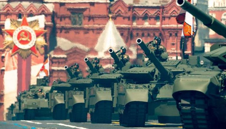 دبابات روسية في موسكو 