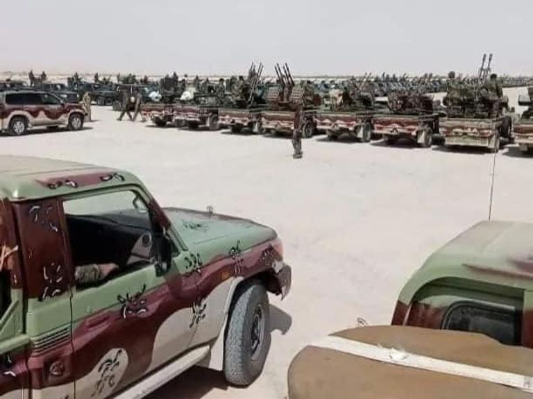 الجيش الليبي يغلق الحدود مع الجزائر