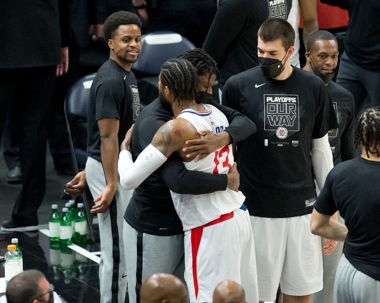 من مباراة لوس أنجلوس كليبرز ويوتا جاز من مباراة لوس أنجلوس كليبرز ويوتا جاز