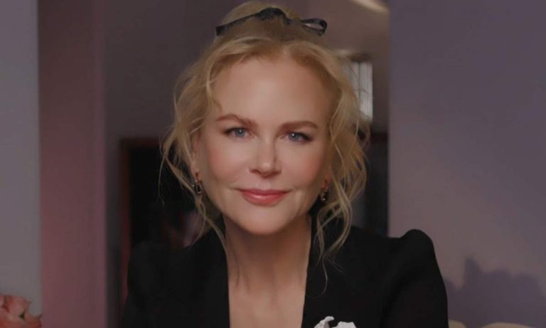 نيكول كيدمان تحتفل بعيد ميلادها الـ54