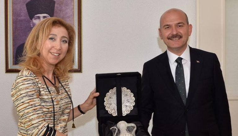 سفيرة تركيا بدكار مع وزير الداخلية سليمان صويلو