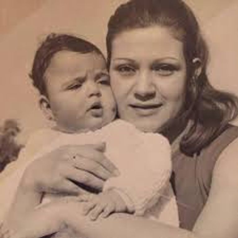 الفنانة ميمي جمال