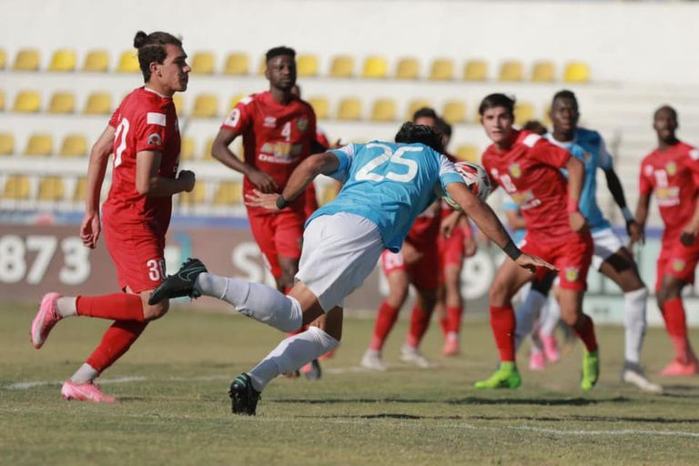 نفط الوسط ضد الصناعات الكهربائية