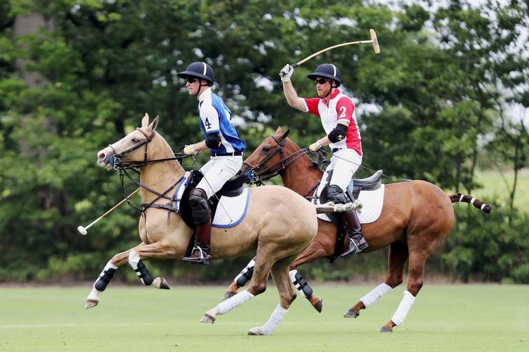 الأمير ويليام وطفليه الأمير جورج والأميرة شارلوت