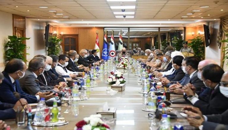 وزير الدفاع خلال لقاء وفد لجنة الدفاع والأمن القومي بمجلس النواب