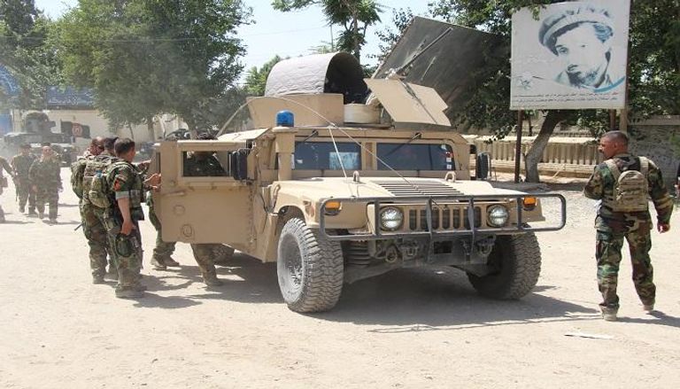 قوات الكوماندوز الأفغانية في موقع ساحة معركة مع طالبان