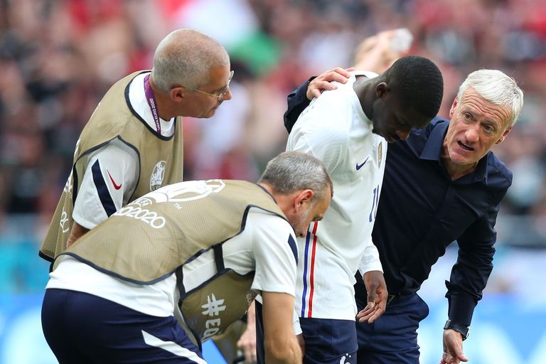 عثمان ديمبلي لاعب منتخب فرنسا عثمان ديمبلي لاعب منتخب فرنسا