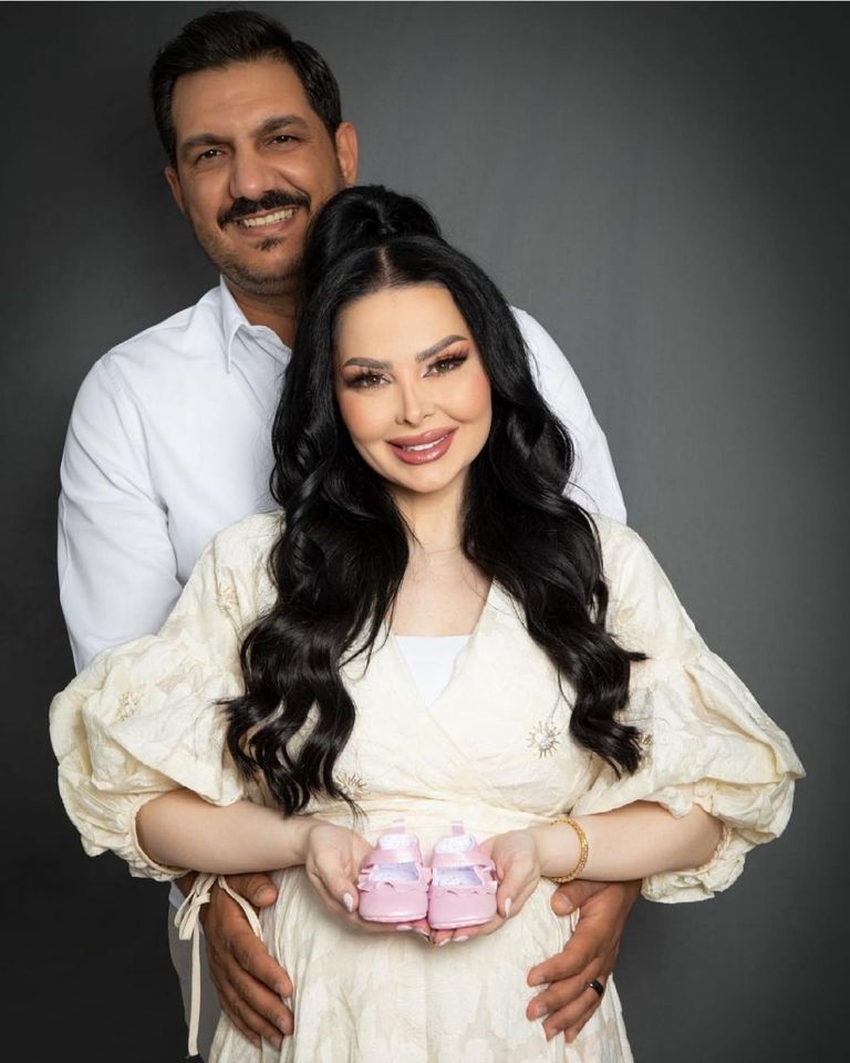  ديانا كرزون ومعاذ العمري